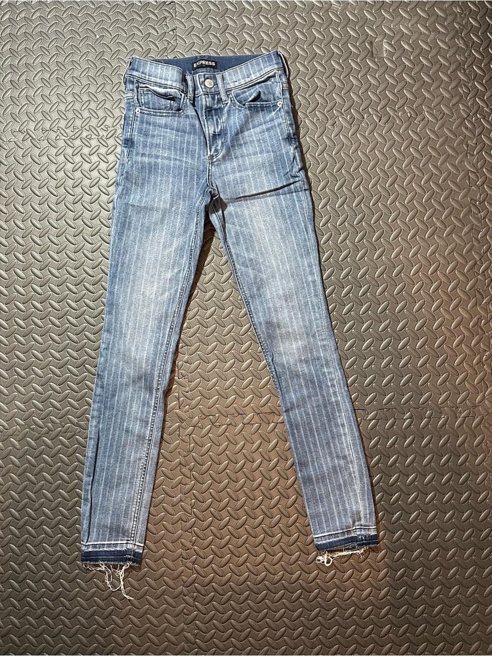 Express High-Rise Skinny Jeans in Faded Blue size 00